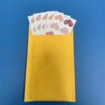 5 sheets of 100 pieces holiday stickers packaged in bubble wrap - Image 2